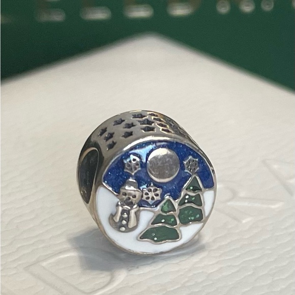 Authentic Pandora Snowy Night Charm Christmas 2017 Edition - Picture 2 of 10